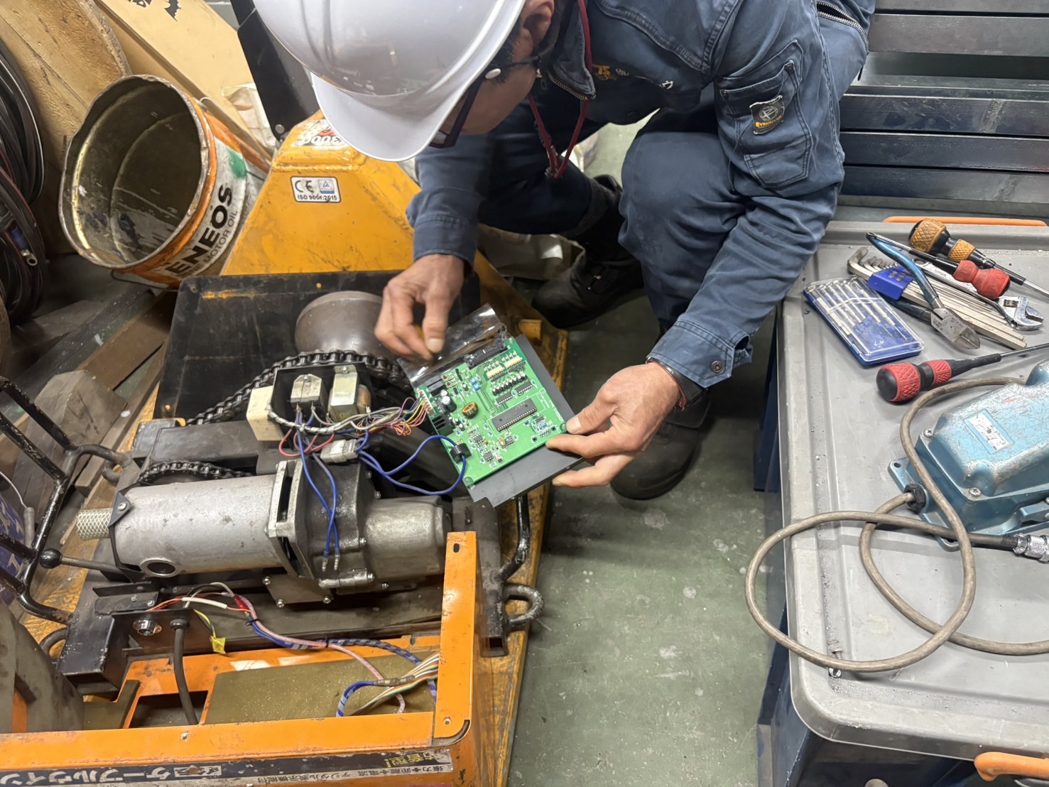 工具メンテナンス 現場作業